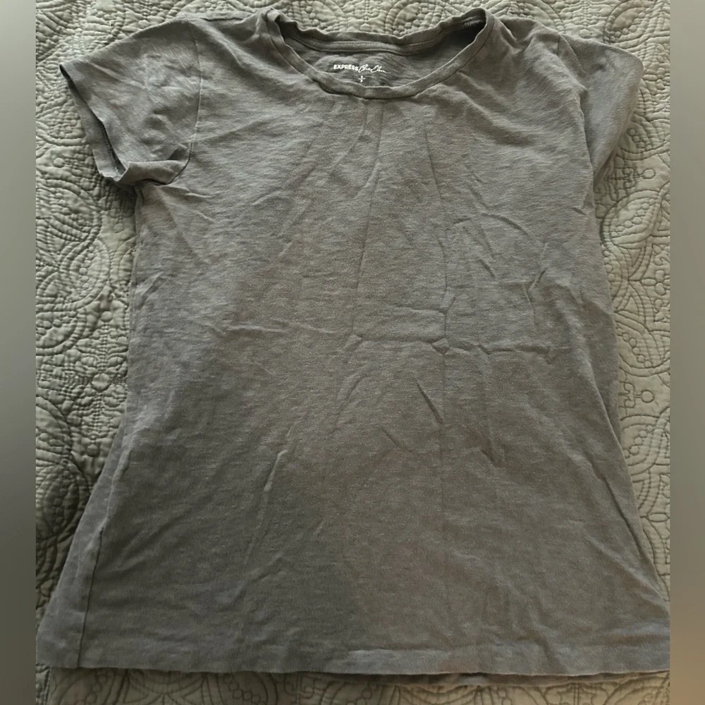 Express Tshirt bundle of 5 - Picture 8 of 11